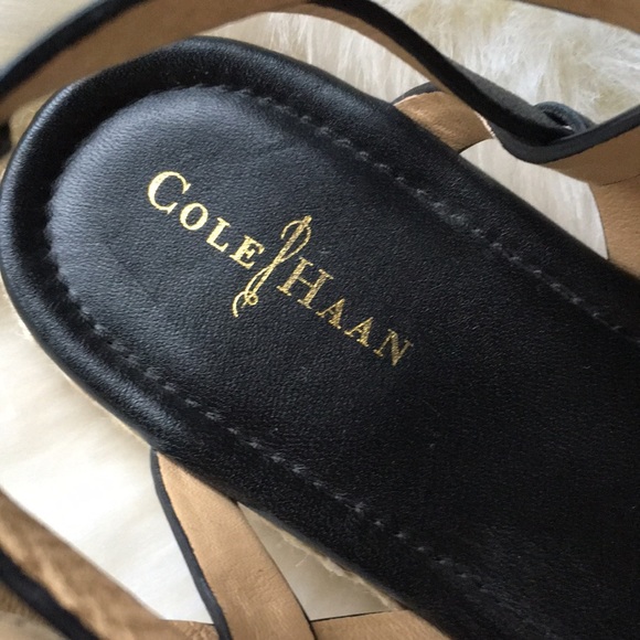 COLE HAAN WOMEN BLACK SANDALS SIZE 8.5 - Picture 3 of 4